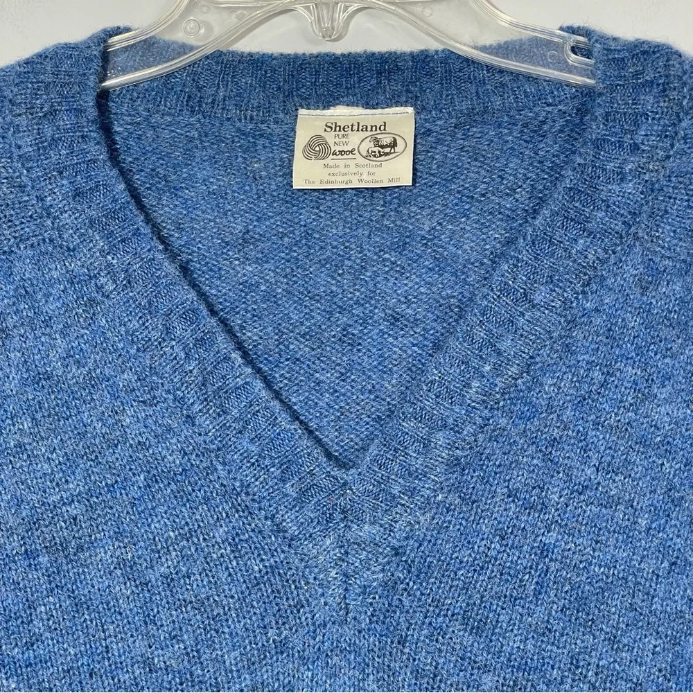Vintage Shetland Pure New Wool V-Neck Sweater Blue Made In Scotland Classic 40 L - Picture 7 of 16